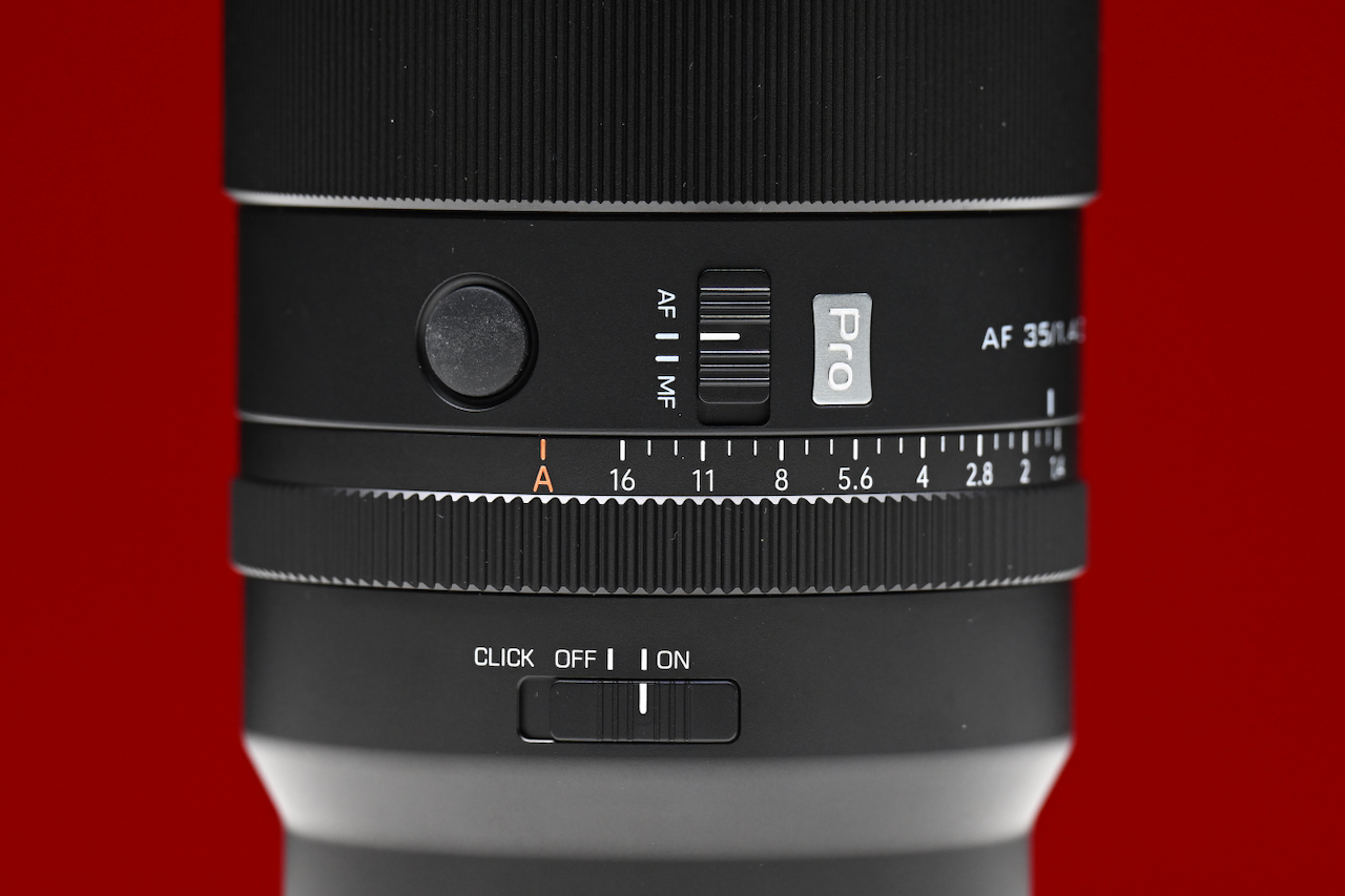 Переключатель Click switch на Viltrox AF 35mm F1.4 Pro