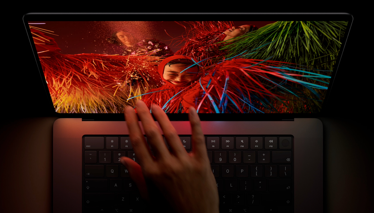 Apple анонсировала новый MacBook Pro с сенсорным экраном PROLED XDR