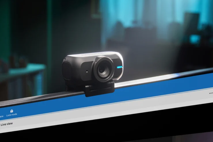 amaran Cam– a 4K60 Webcam with Auto Lighting feature